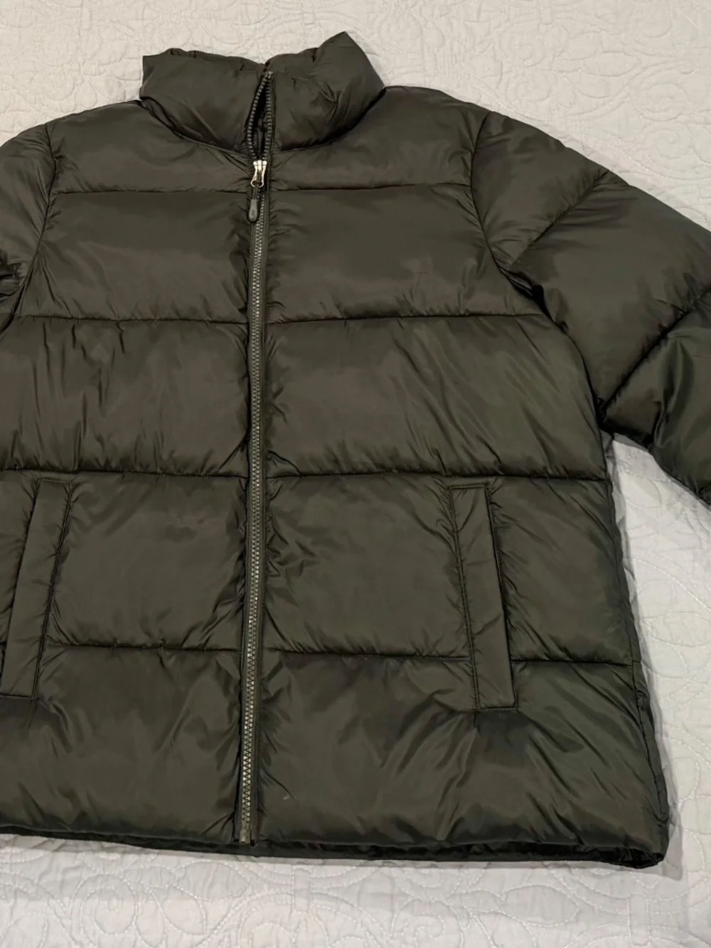 NEW WITH TAGS HEATKEEP DARKEST SPRUCE GREEN PUFFER COAT SIZE MEDIUM PACKABLE